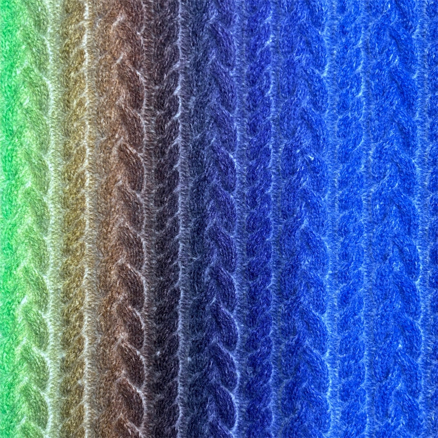 DIGI PRINT CABLE KNIT