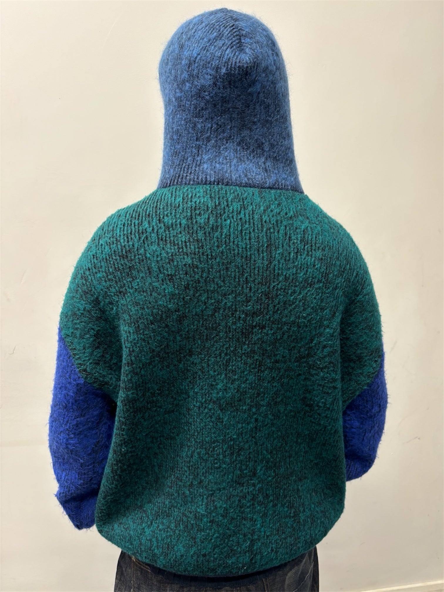 BRUSHED MOHAIR BLUE HOODIE KNIT