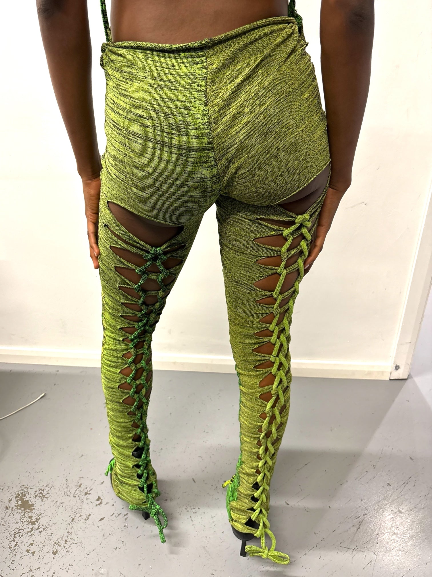 GREEN ELASTIC SHOW PIECE TROUSER