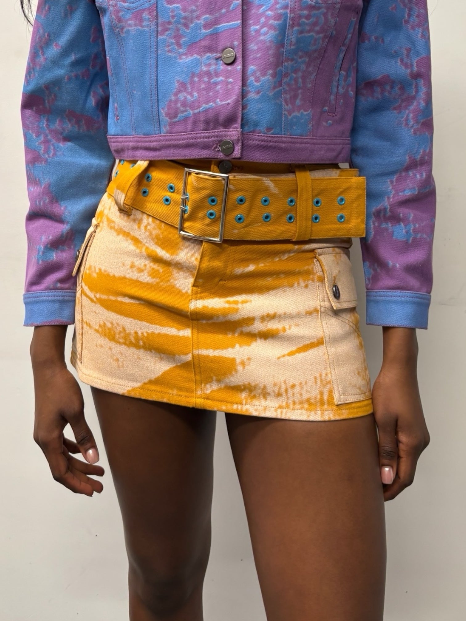 CAMEL BUCKLED MINI SKIRT