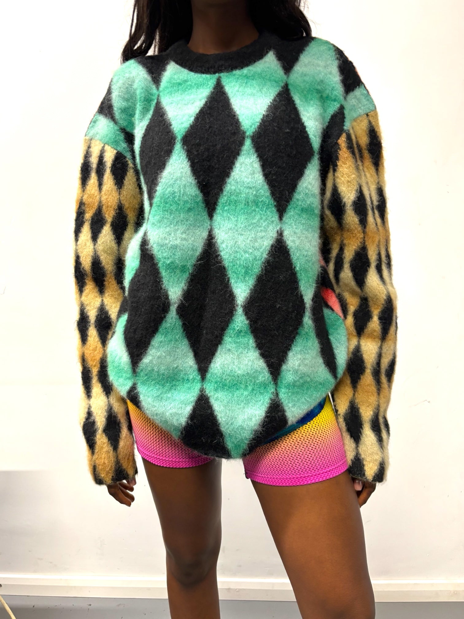 BRUSHED MOHAIR DIAMOND CREW