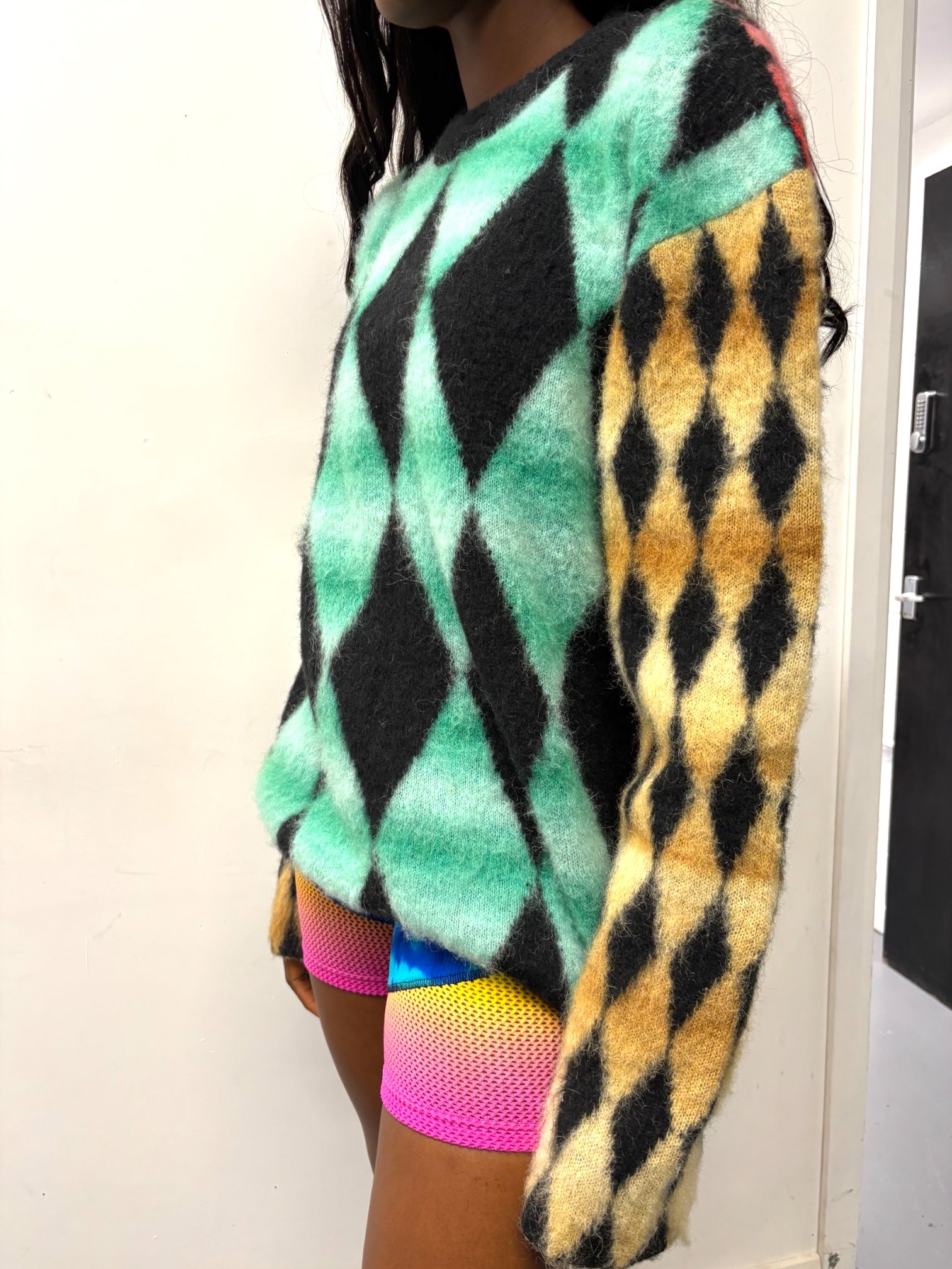 BRUSHED MOHAIR DIAMOND CREW